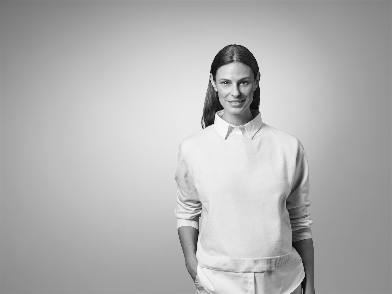 Zoho CD: Mona Amann, Agency: Ruess Internatioal